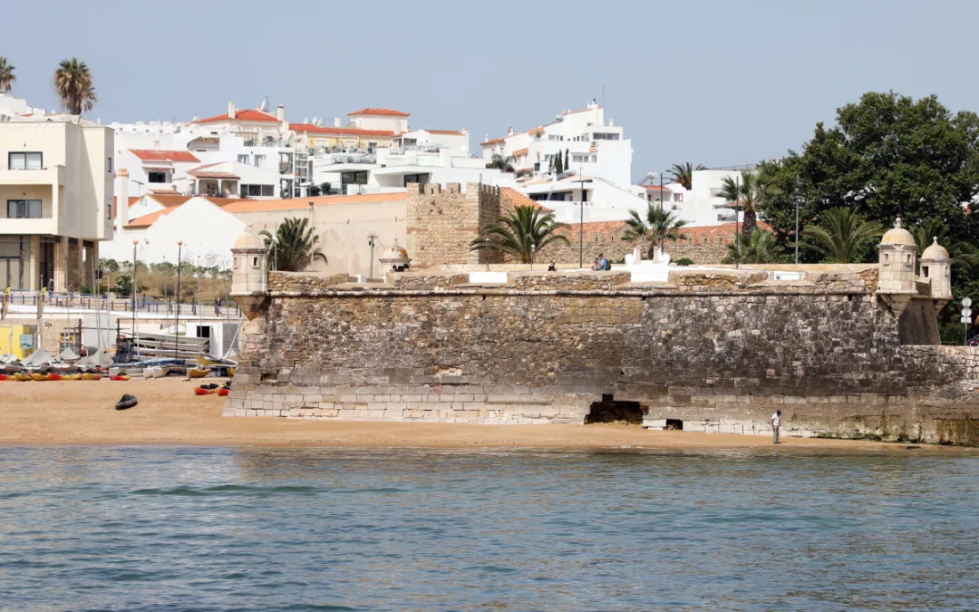 Lagos avança com obra na fachada nascente do Forte da Ponta da Bandeira