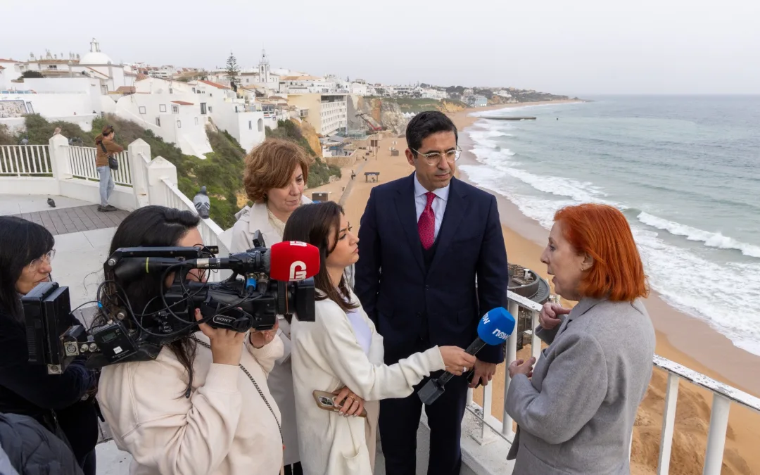 Ministra do Ambiente visitou Albufeira para avaliar impactos das tempestades