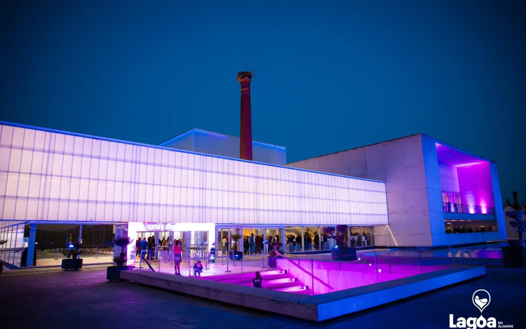 Centro de Congressos de Lagoa reabre com forte adesão