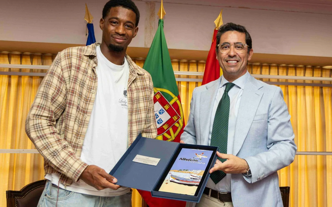 Gerson Baldé recebido em Albufeira após título mundial