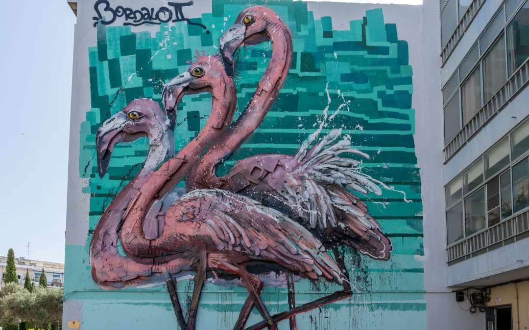 Olhão inaugura mural de Bordalo II dedicado aos flamingos e à sustentabilidade da Ria Formosa