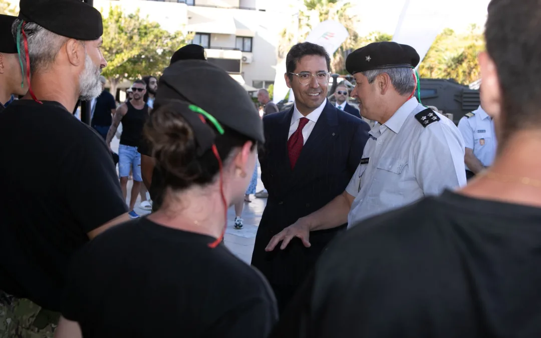 General Eduardo Mendes Ferrão visita Albufeira e Orquestra do Exército atua na Praça dos Pescadores
