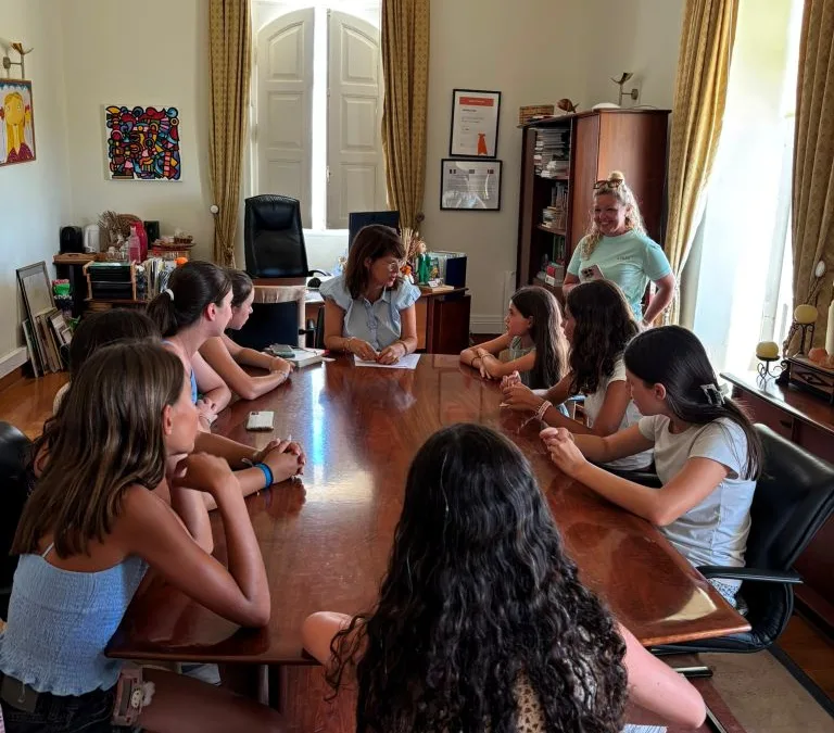 São Brás de Alportel lança programa piloto ‘Um dia com a Presidente’ para crianças
