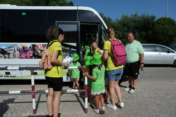 São Brás de Alportel assegura transporte escolar gratuito para 2026/2027